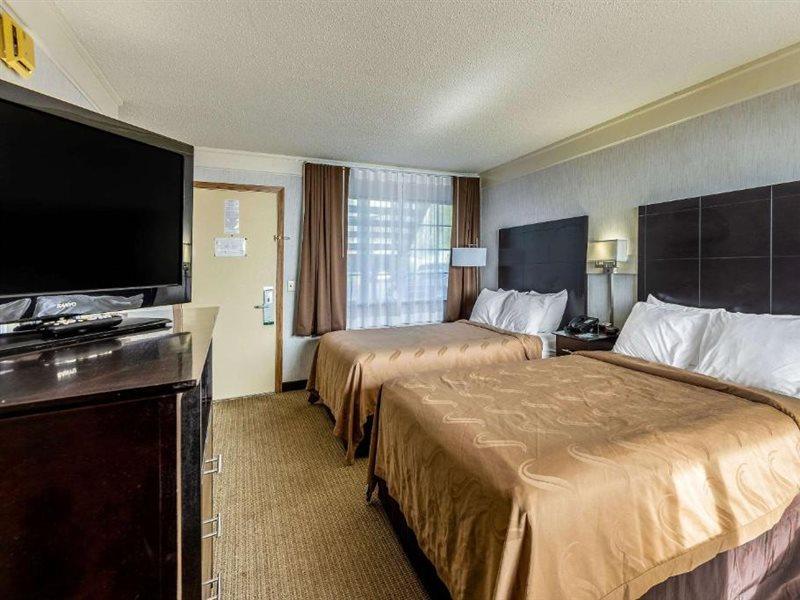 Quality Inn Lakefront Saint Ignace Dış mekan fotoğraf