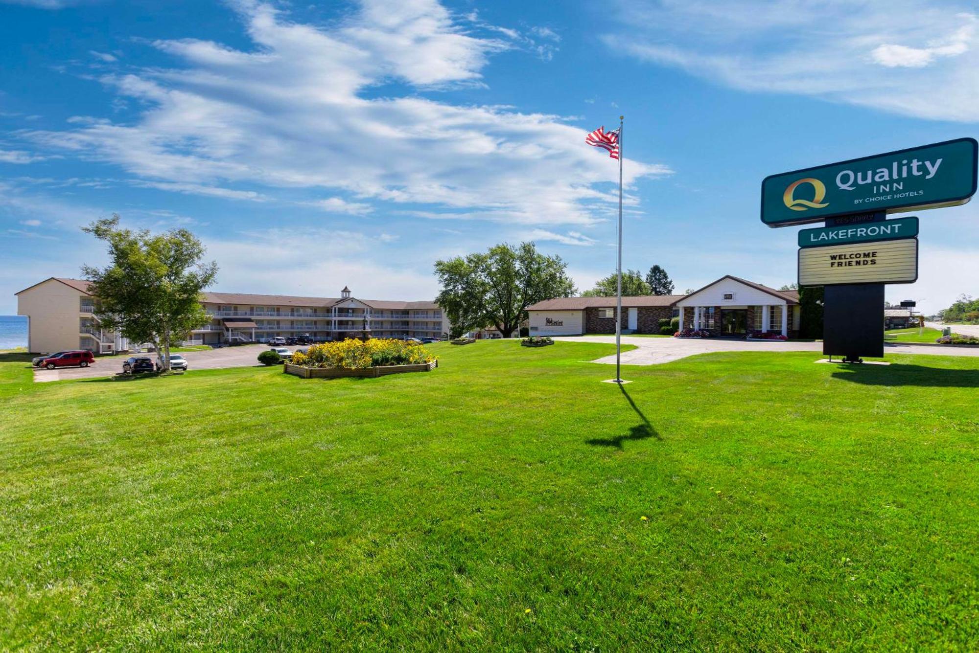 Quality Inn Lakefront Saint Ignace Dış mekan fotoğraf