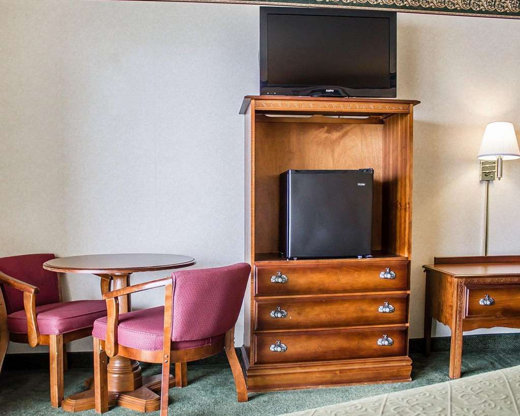 Quality Inn Lakefront Saint Ignace Oda fotoğraf